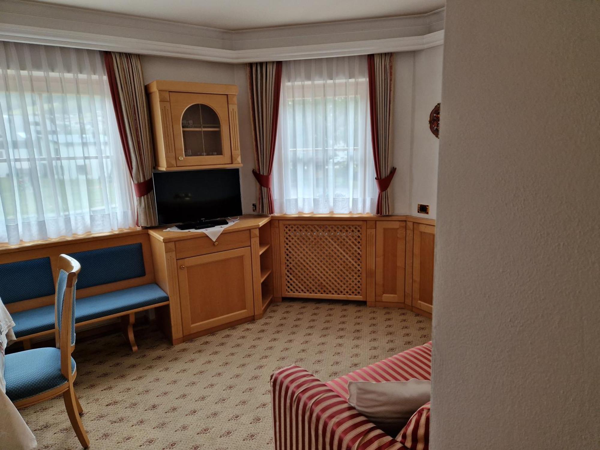 Residence Ciastel Ортізеї Екстер'єр фото
