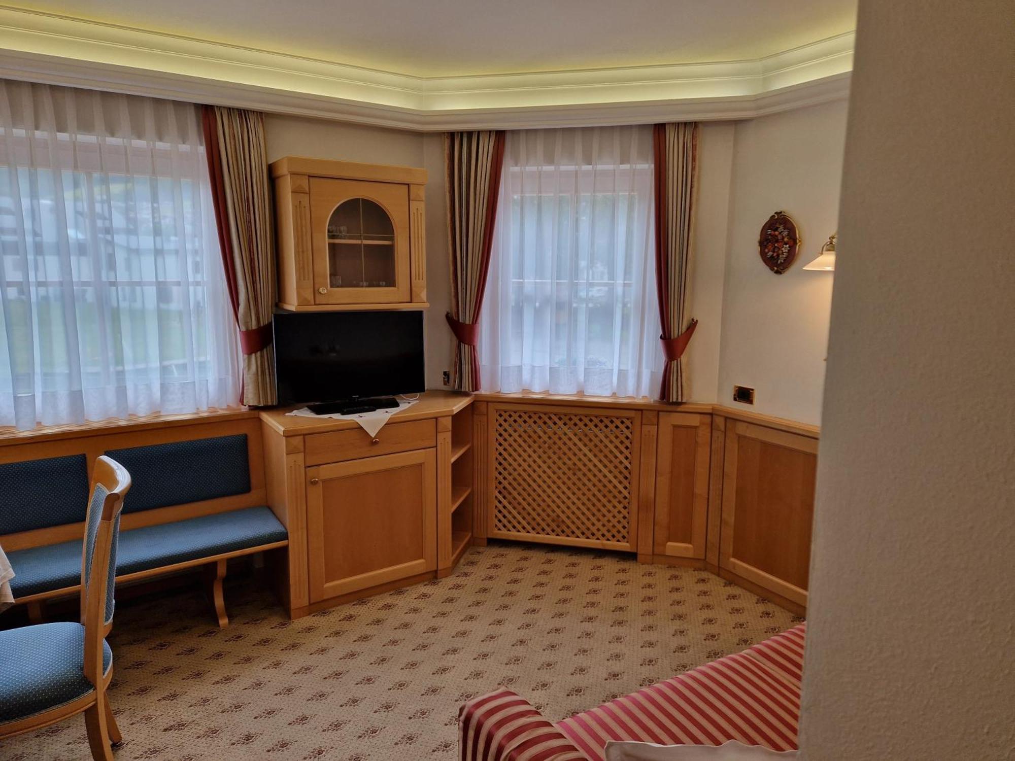 Residence Ciastel Ортізеї Екстер'єр фото