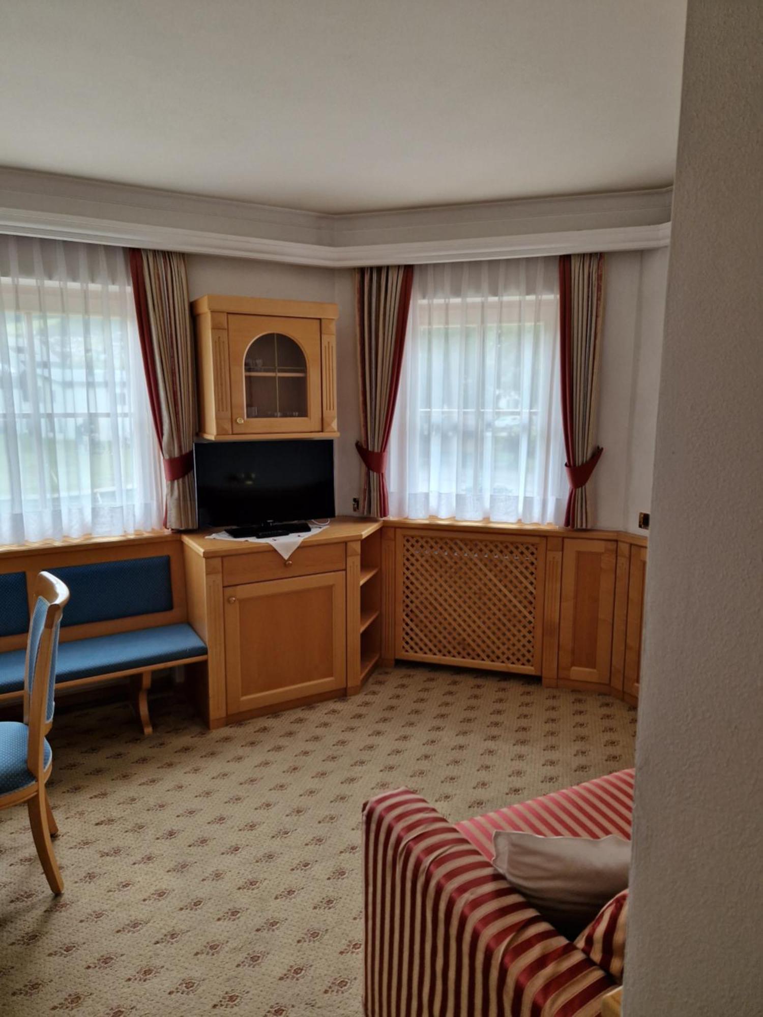 Residence Ciastel Ортізеї Екстер'єр фото