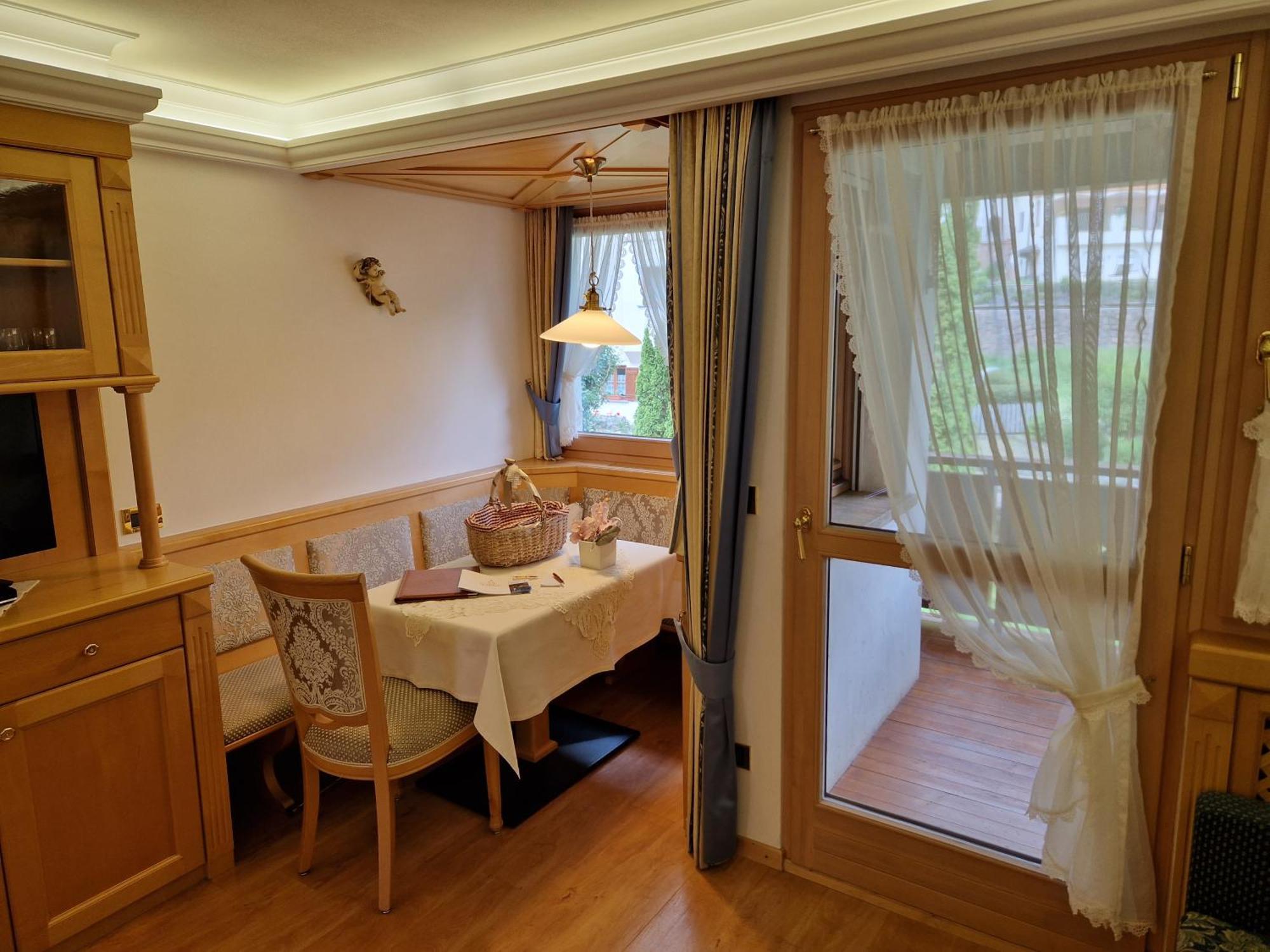 Residence Ciastel Ортізеї Екстер'єр фото